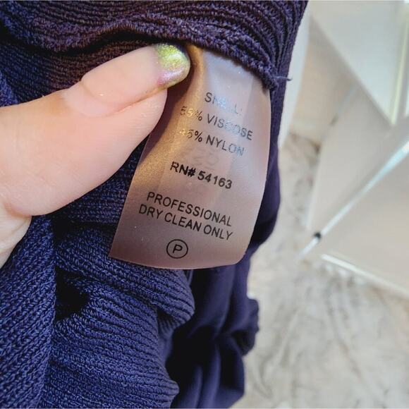 CALVIN KLEIN NAVY PLEATED SWEATER DRESS SIZE SMALL - Picture 7 of 7